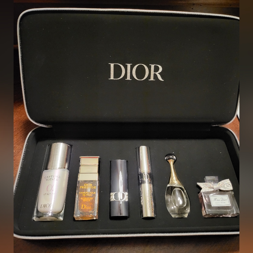 Dior Favorites Cosmetic Case Vip Gift